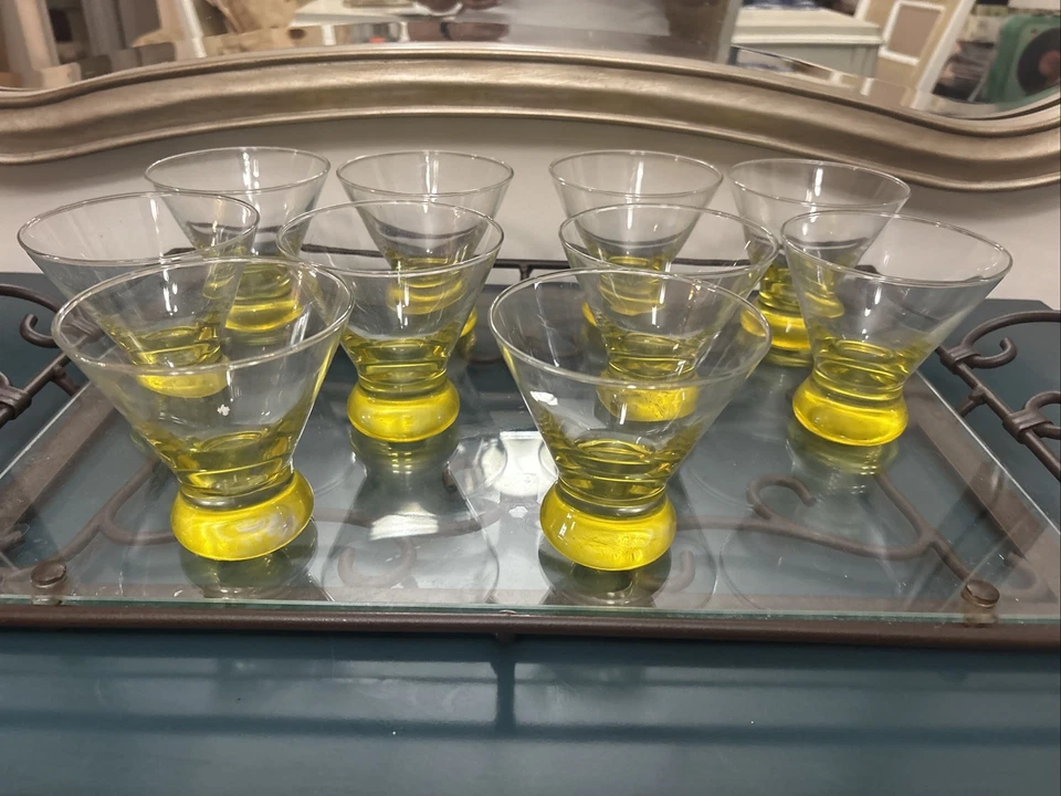 Juego de 10 vasos Martini base amarilla limón atómica MCM de colección Foto 2 de 4