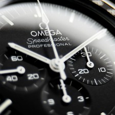 Omega Speedmaster Moonwatch 42mm 310.30.42.50.01.001 - Box & Papers 5