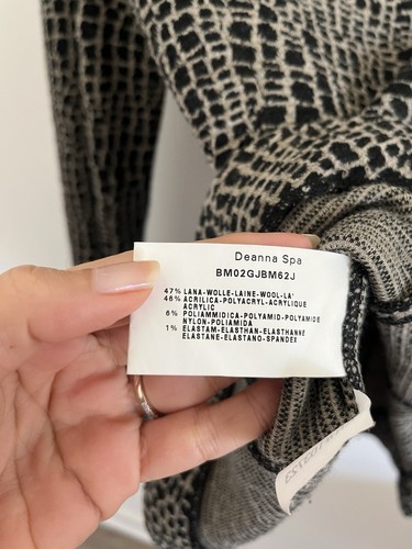 Armani Collezioni Blazer Womens 10 Black Wool Blend Textured Animal Print - Picture 6 of 9