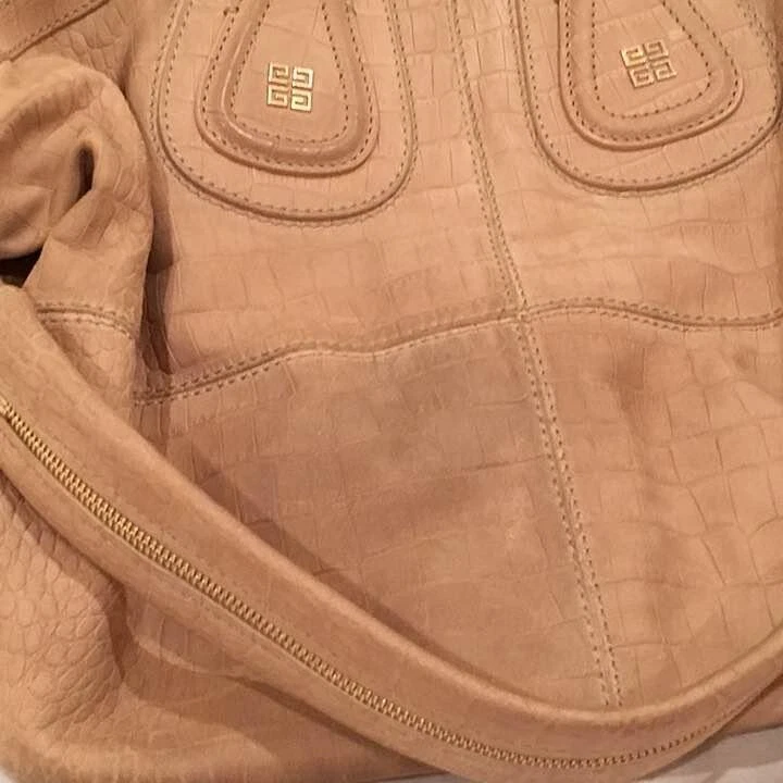 Bolso de hombro Givenchy Nightingale de 2 vías beige dorado con logotipo de cuero para mujer Foto 2 de 4