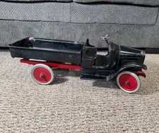 1920s Buddy L pressed steel dump bed