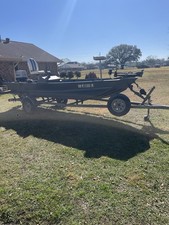 16 ft Aluminum boat , motor , gav . Trailer