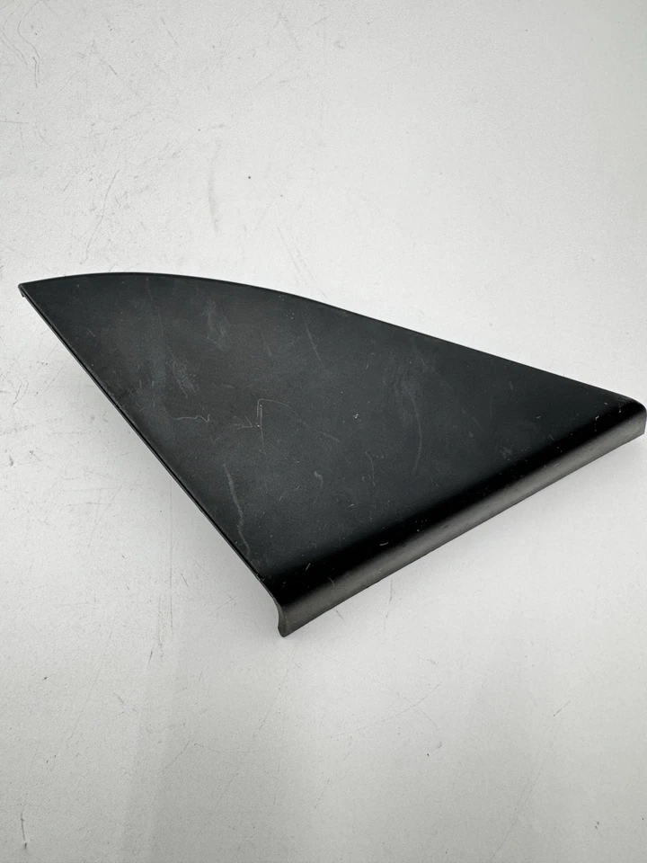 2013 - 2018 TOYOTA AVALON FRONT RIGHT Corner Trim OEM 67491-07010 - Image 2 of 4