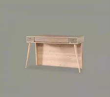 Moderner Tisch  Arbeitstisch Brauner Kinderschreibtisch in der Kinderzimmer