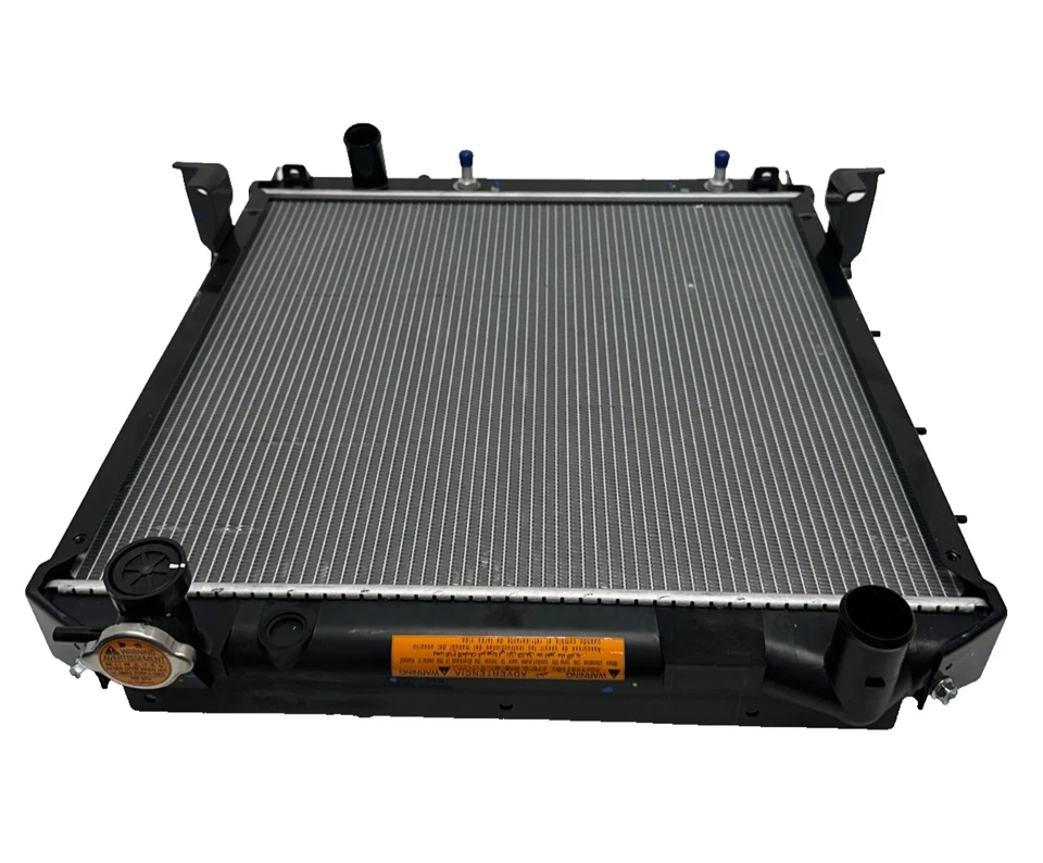 Genuine Radiator For 2017 ISUZU NPR 100 8982488570 Foto 3 de 4