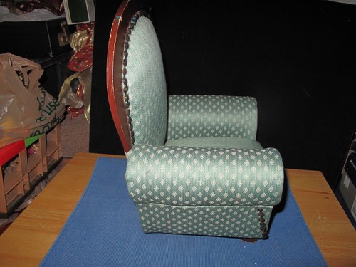 VTG Salesman Sample Upholstered Size Arm Chair - Nice for Doll or Decorations - Picture 5 of 8