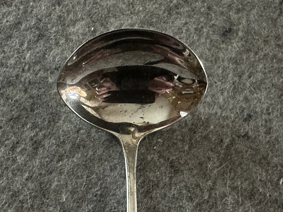 Cucharón crema de plata esterlina BELLE ROSE Heirloom de Oneida 5-1/4" Foto 3 de 4