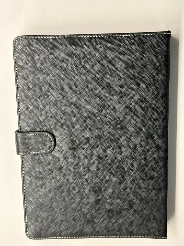 keyboard case for 10 Inches tablet Color Black, input and USB cable. - Image 4 of 4