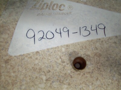 NOS OEM Kawasaki Oil Seal 1990-2000 ZX600 KLX250 ZX750 ZX900 92049