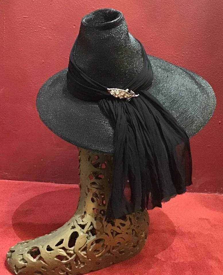 Sombrero de Paja Vintage Años 40’s 50’s Rafia Negro Catwheel Henri Quinta Avenida Inclinable Foto 3 de 4