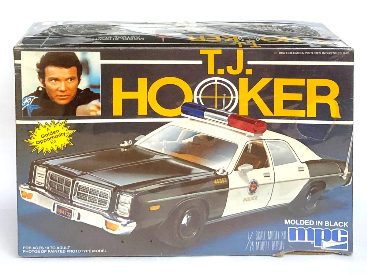 MPC 676 1/25 TJ Hooker 1977 Dodge Monaco Police Cruiser Plastic Model Kit |  eBay