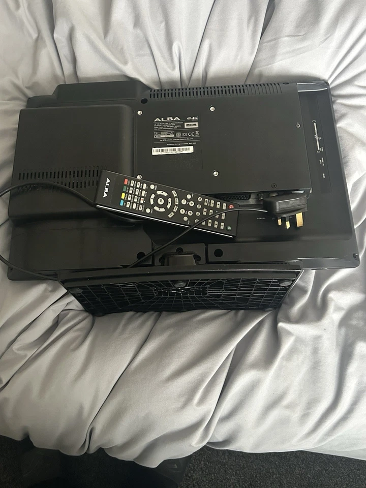 Alba 19 Inch HD Ready LED TV with DVD Player LE19GV01 with Remote Working - Image 4 of 4