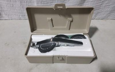 DYMO 1570 Chrome Label Maker in Original Case and Includes 2 Wheels