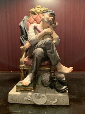 VTG PUCCI ARNART OLD MAN WINE CHAIR STATUE FIGURINE SIGNED #1450 PORCELAIN HOBO