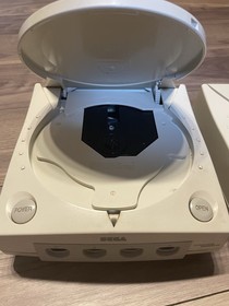 2x SEGA Dreamcast HKT-3000 Console Lot For Parts Repair Tested Japan