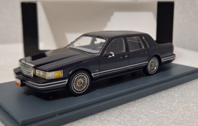Lincoln Town Car 4-Door 1990 Blue Met 1:43 Neo 45505 EXTREMLELY