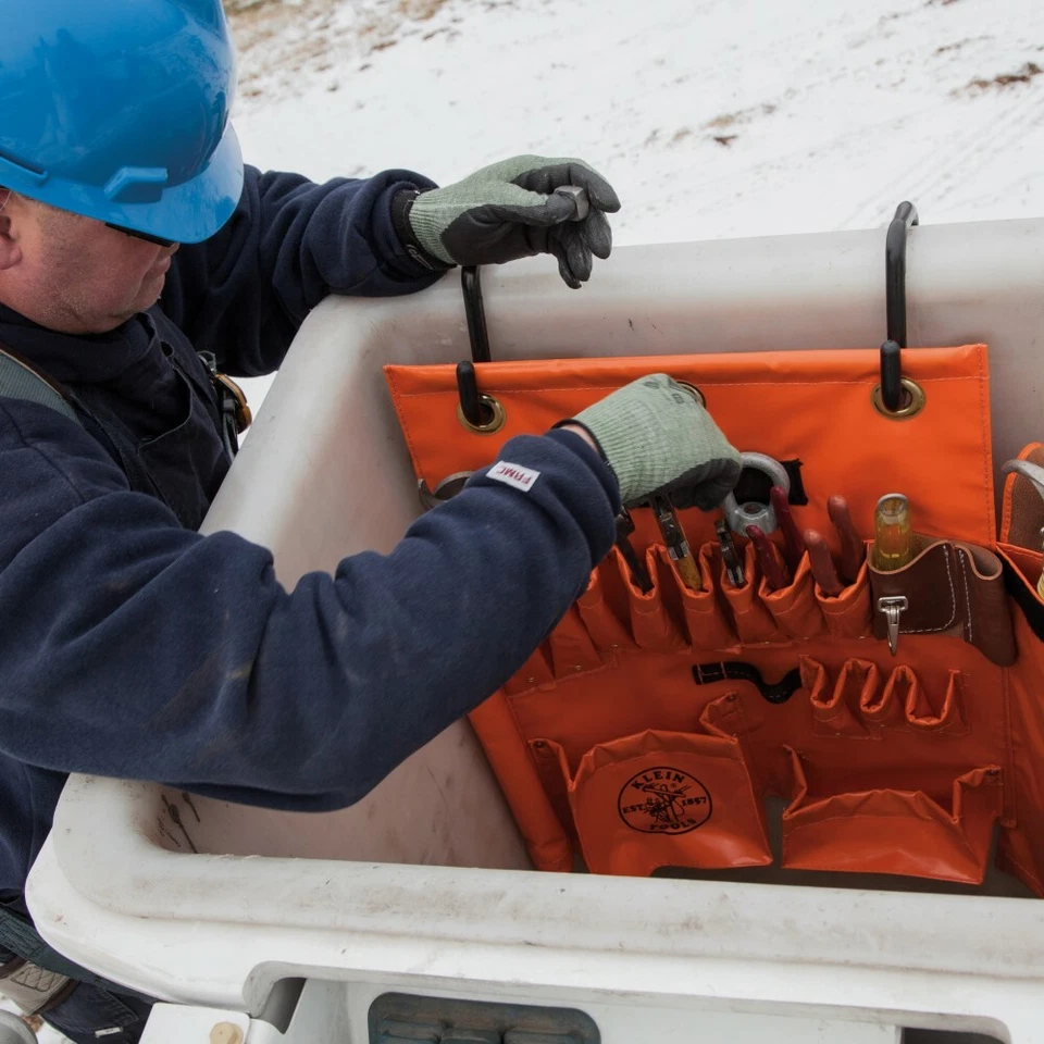 Klein Tools 51829MHS Aerial Apron with Hot Stick Pocket and Magnet - Image 2 of 2