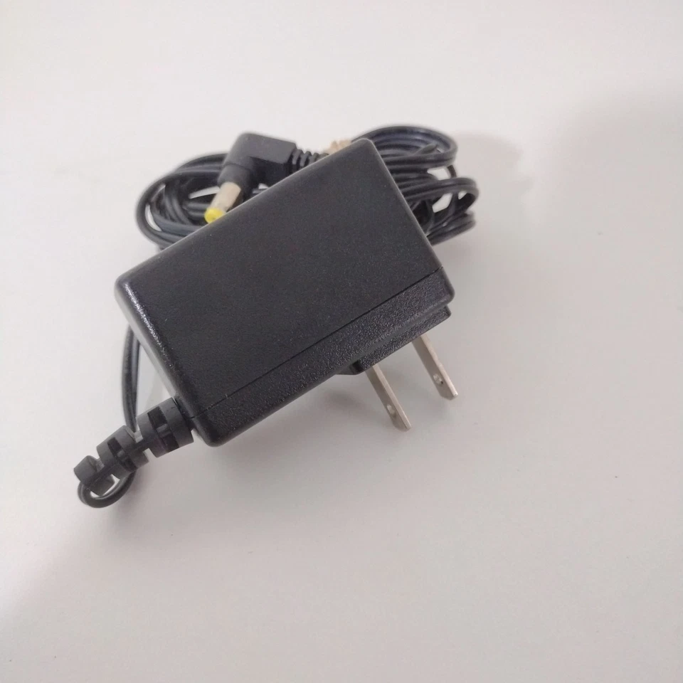 D-Link AF1205-B AC/DC Wall Power Supply Adapter 5V 2A OEM - Image 2 of 4
