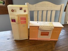 1990s VTG Kitchen Barbie Sz Mattel Toy Stove Refrigerator