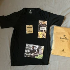 Woolly Crew Shirt Men’s Medium Black 100% Merino Aire Lightweight Wool