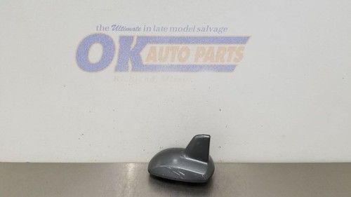 17 MERCEDES BENZ CLS63S AMG W218 ROOF MOUNTED SHARK FIN ANTENNA GRAY
