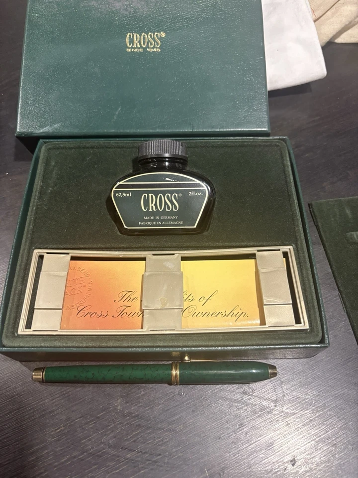 Pluma Caligrafía Cruz Jade Jade Oro 18Kt Fino Pt Nueva En Caja Muy Rara Belleza Foto 3 de 4