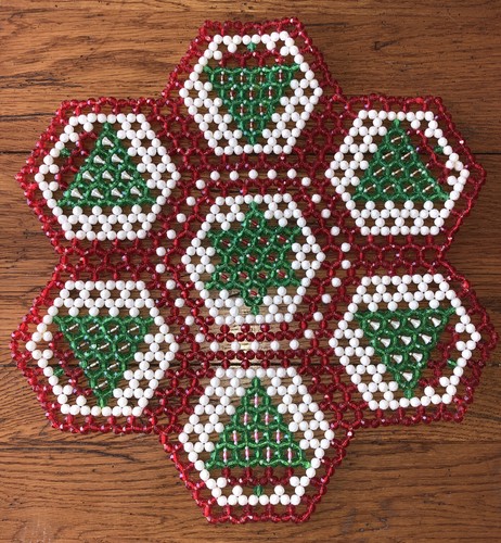 Christmas Beaded Doily Green, Red, White Seed Pearls Table Beads. 17” Vintage