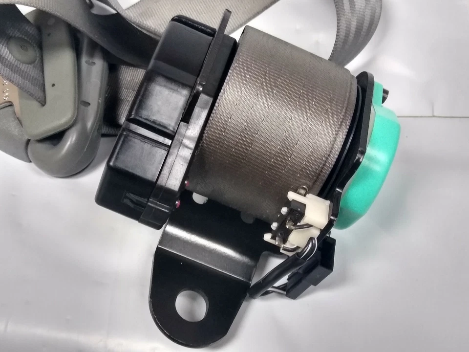 4680119 DODGE CARAVAN РЕМЕНЬ БЕЗОПАСНОСТИ НАТЯЖИТЕЛЬ В СБОРЕ 1996-2000 GK29 G20499 - Изображение 2 из 4