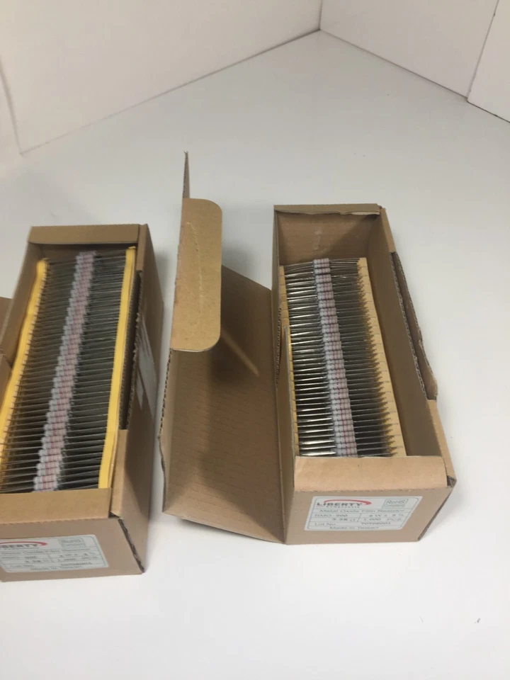 Lote de 750 resistencias componentes electrónicos vintage Liberty Components Foto 2 de 4