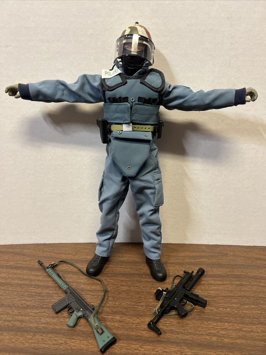 2000 Dragon 1/6 Scale 12 GSG 9 Grenzchutzgruppe 9 Ulrich 2000 Dragon 1/6 Scale 12 GSG 9 Grenzchutzgruppe 9 Ulrich