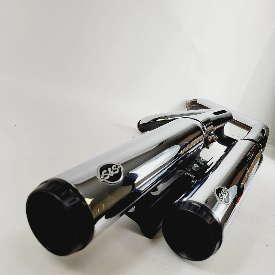 Silenciadores sin cordones cromados Grand National S&S para bicicleta Harley Breakout Fatboy 18-24 Foto 2 de 4