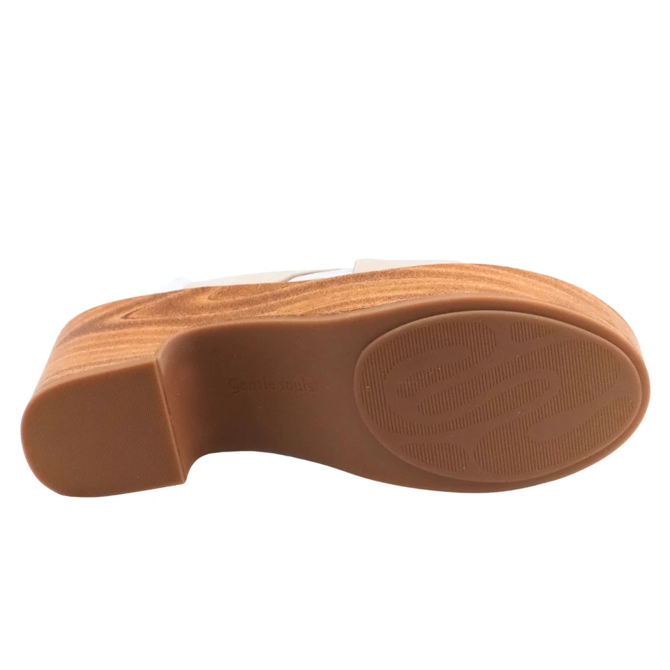 Gamuza Gentle Souls de Kenneth Cole Dani Cross Mushroom GS23DAC02 Talla 9 MED Foto 4 de 4