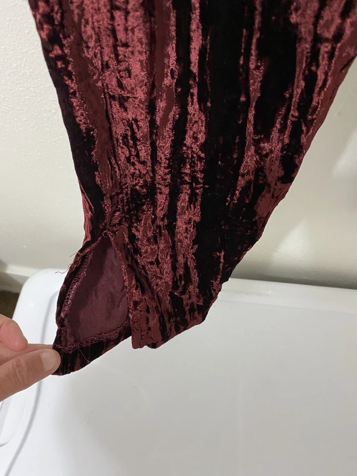 Vintage Women's S Crush Velvet Tapered Ankle Maroon Pants Goth Y2K Hippy Rare - Image 4 of 4