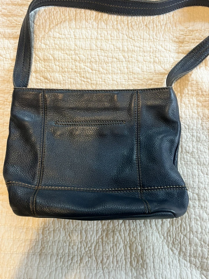 The Sak De Young Hobo Bolso de Cuero Azul Marino Bolso de Hombro Cartera de Todos los Días Foto 2 de 4