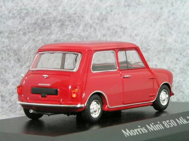 Minichamps 1/43 Morris Mini 850 Mark I 1960 Red Diecast Model - Image 2 of 3