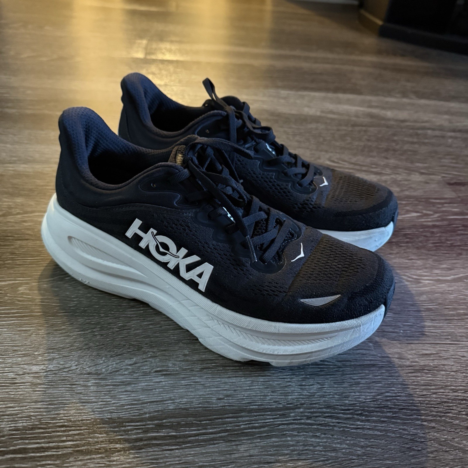 HOKA - Men’s Bondi 9 Size 10D Running Shoes Black/White