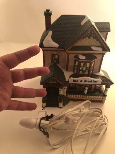Dickens Collectables Victorian Series Bed And Breakfast lighted porcelain house - Picture 3 of 9