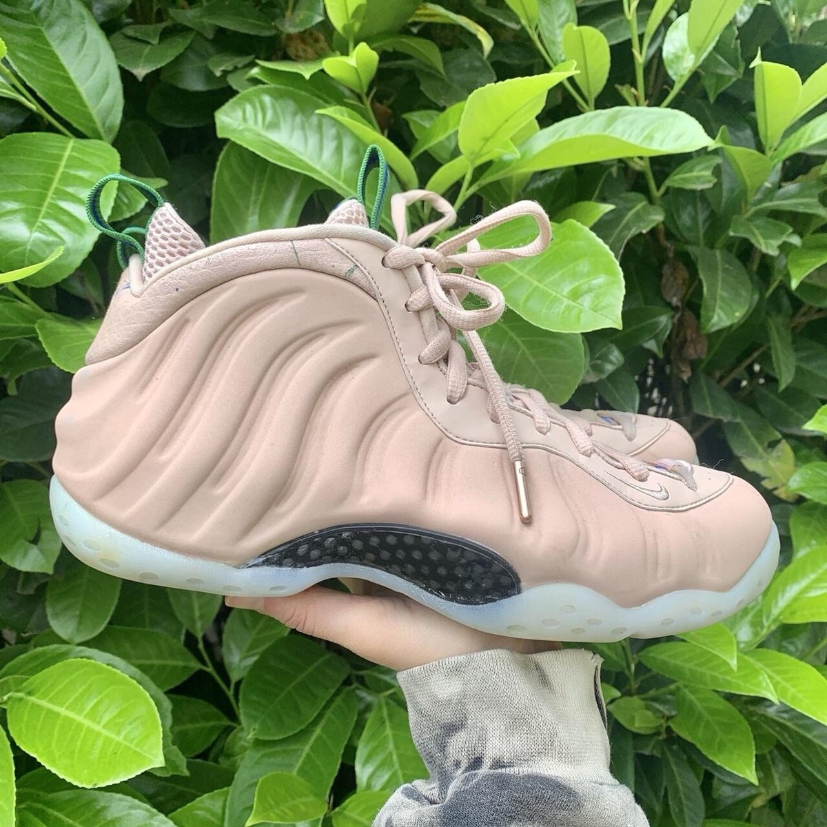 beige foamposites