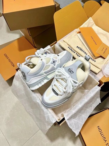 LV Skate, tutte le taglie/coloro disponibili - Foto 2 di 5