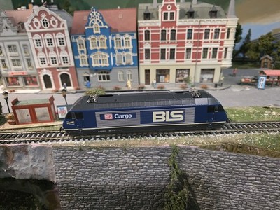 Roco BLS Cargo Re 465 Electric Locomotive 63508 HO Scale DCC Ready
