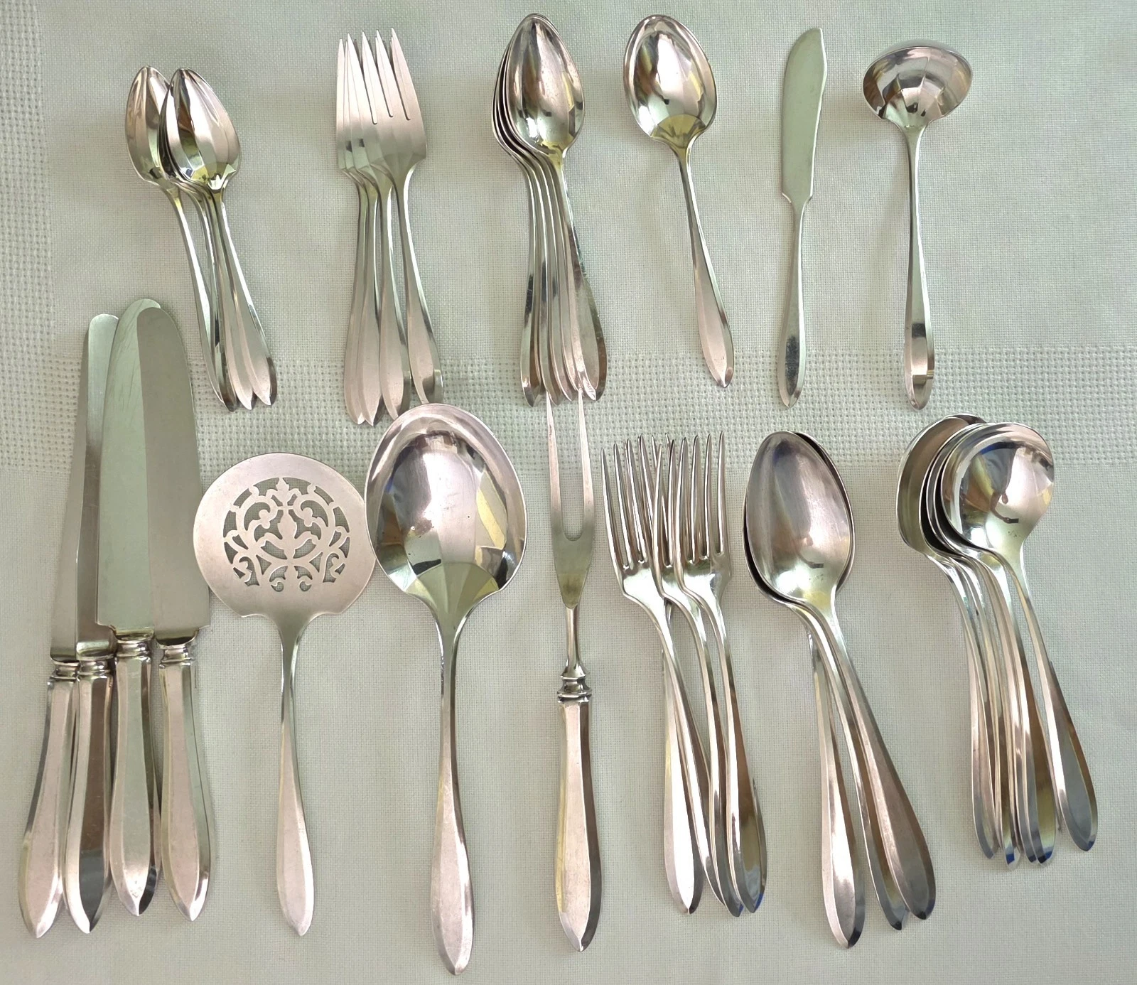 Community Plate Silverplate Flatware Lot 36 Pc Serving Spoons Forks Knives