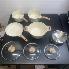 Carote-White nonstick pots/pans 8 Pcs-3 pots, 1 fry  pan, 3 lids and 1 strainer