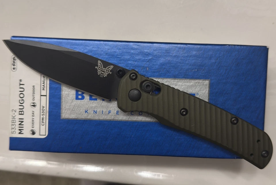 Básculas de aluminio verde oliva mini Bugout personalizadas Benchmade 533BK-2 LEER Foto 2 de 4