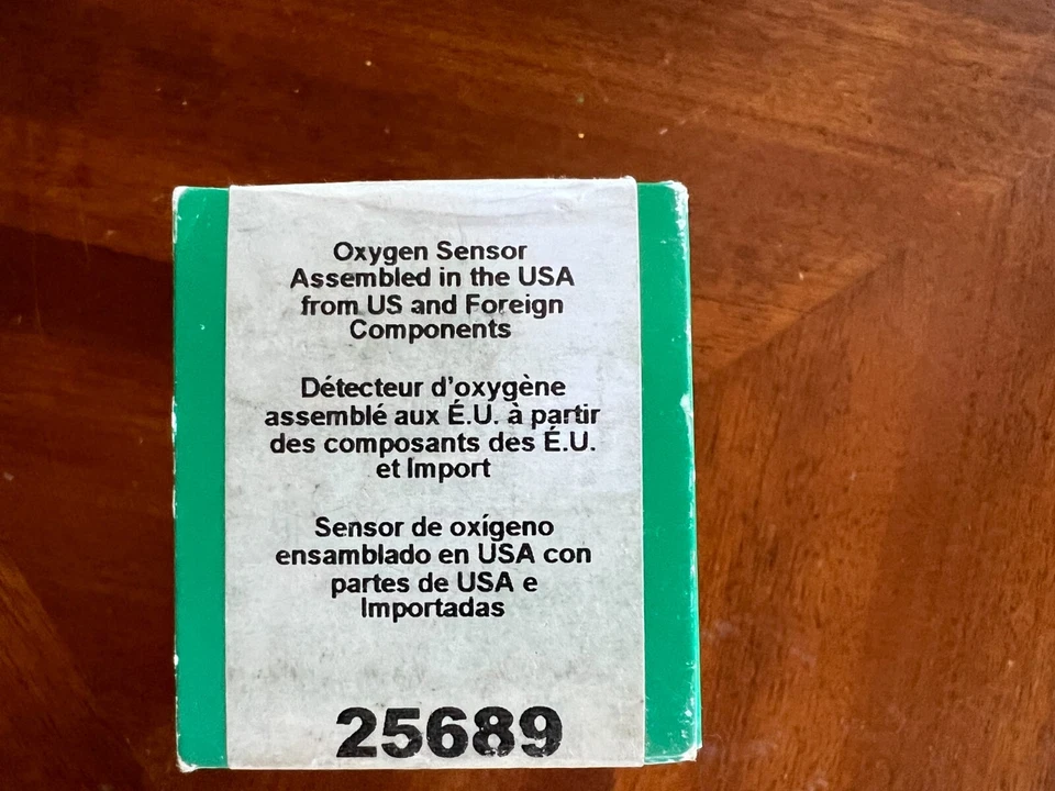 NTK 25689 Oxygen Sensor - New Open Box - For VW Beetle/Golf - Imagem 2 de 4