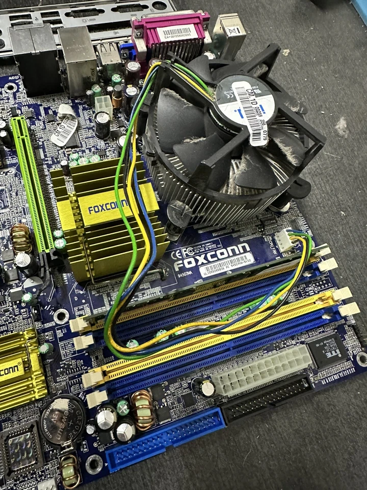 Foxconn 945G7MA- 8EKRS2H Socket 775 Motherboard Intel Pentium 2.80 GHz Cpu + Ram - Immagine 4 di 4