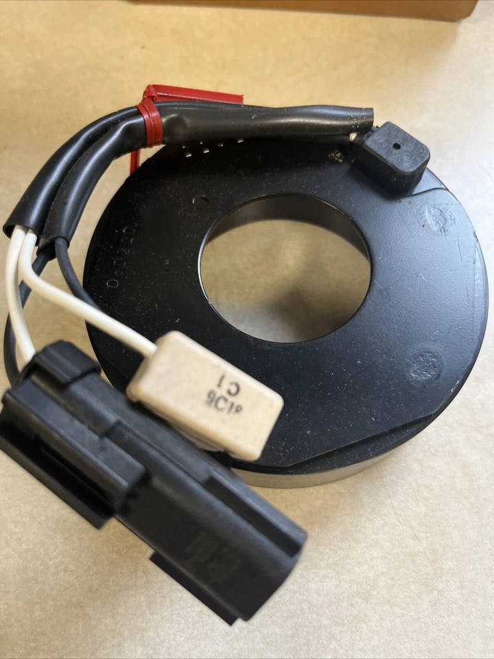 Mopar 04797390 AC Compresor Embrague Bobina Estator Nuevo Antiguo Stock Foto 2 de 4