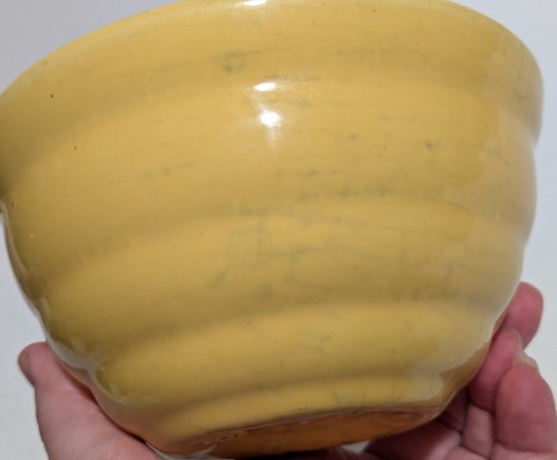 Vintage BAUER 5.5" Mixing Bowl Pottery Yellow Beehive Nesting Small Ringware USA - Picture 4 of 7