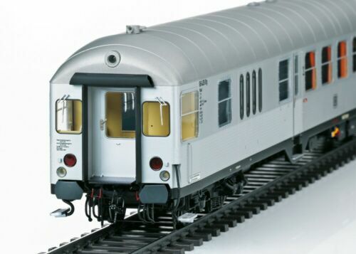 Voitures De Tourisme Märklin 58192 – Échelle 1 Avec éclairage Intérieur – Comme Neuf