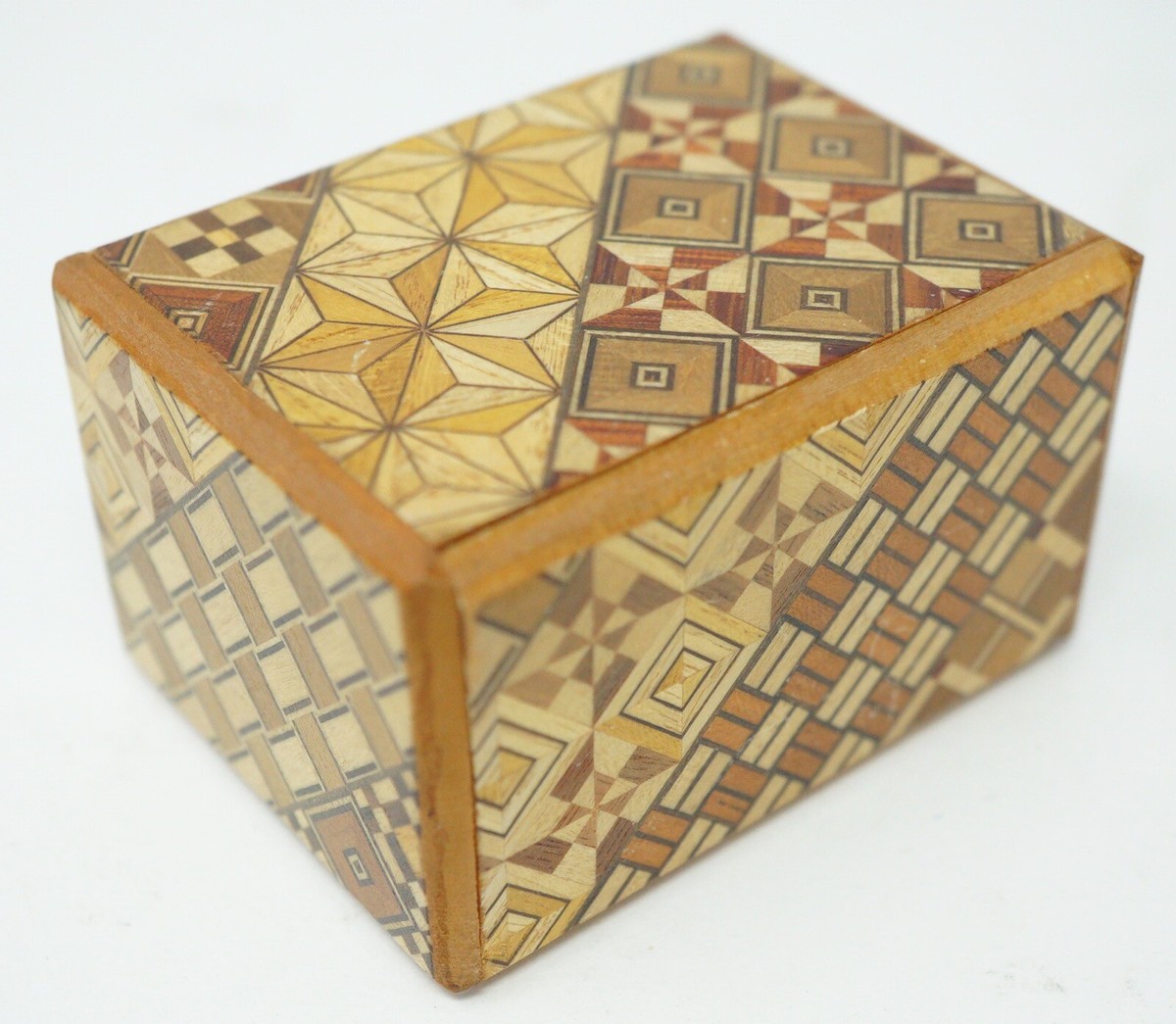 INI A 藤牧京介 BOX Japanese Wooden Riddle Box Himitsu Bako Original from Kyoto