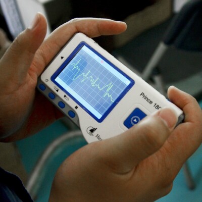 Heal Force Portable Prince 180B Easy ECG Monitor Handheld Electrocardiogram LCD